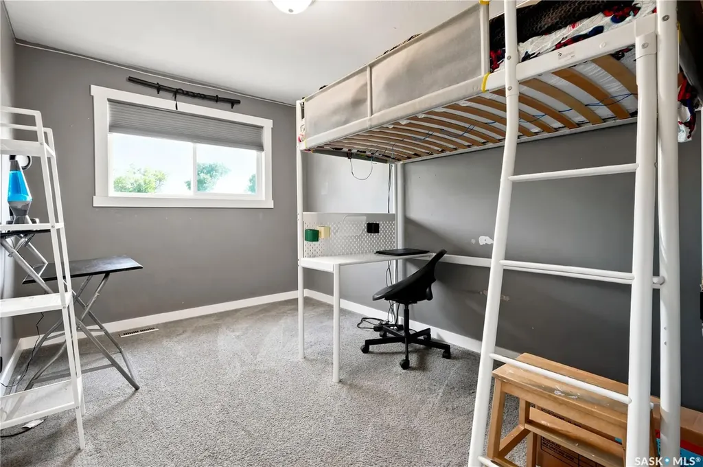 214 Pierce Street Strasbourg SK S0G 4V0