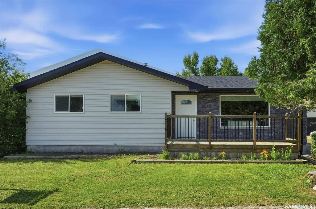 214 Pierce Street Strasbourg SK S0G 4V0