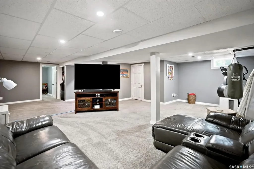 214 Pierce Street Strasbourg SK S0G 4V0