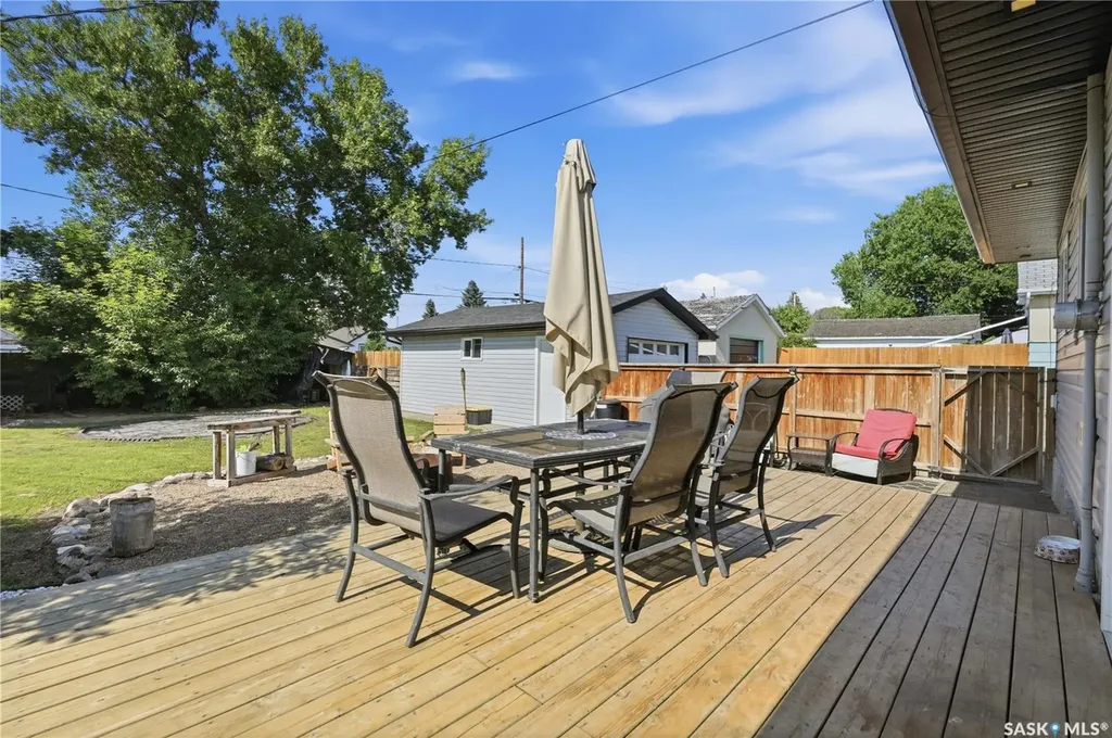 214 Pierce Street Strasbourg SK S0G 4V0