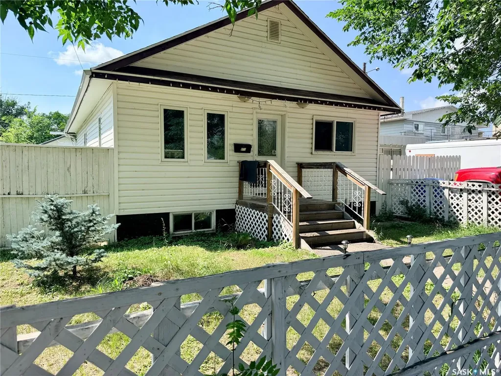 971 109th Street North Battleford SK S9A 2E1