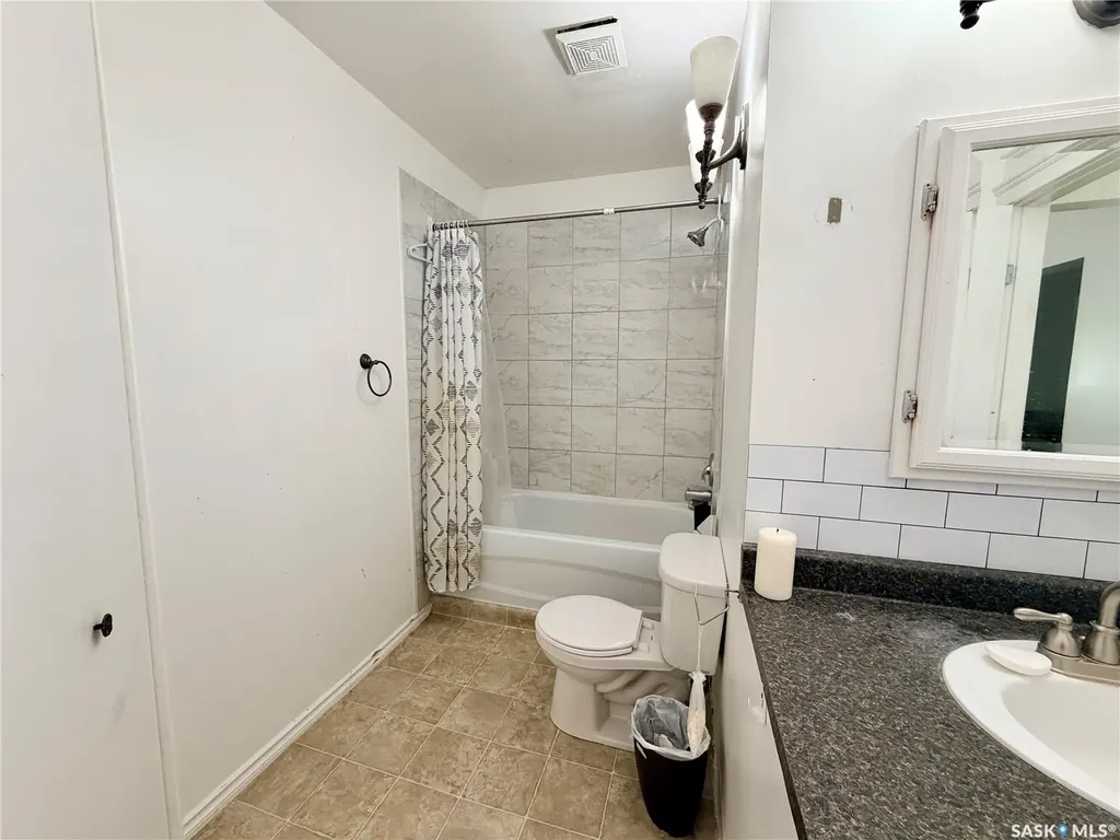 971 109th Street North Battleford SK S9A 2E1