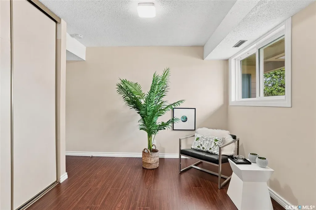 425 115th Street E Saskatoon SK S7N 2E5