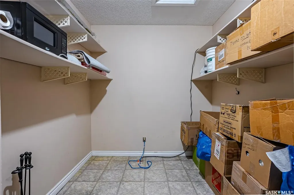 425 115th Street E Saskatoon SK S7N 2E5