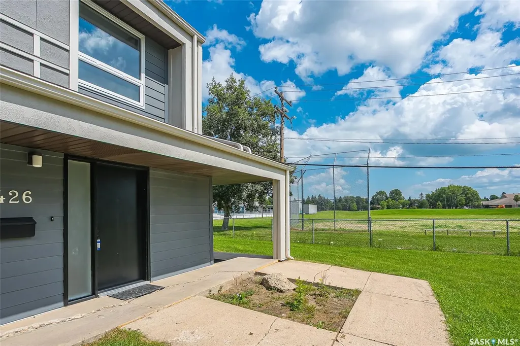 425 115th Street E Saskatoon SK S7N 2E5
