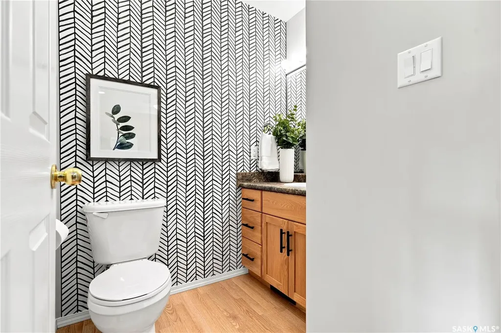 426 Rutherford Crescent Saskatoon SK S7N 4X7
