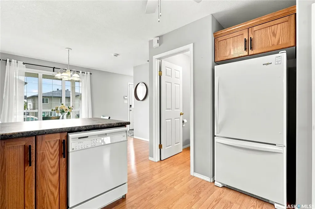 426 Rutherford Crescent Saskatoon SK S7N 4X7