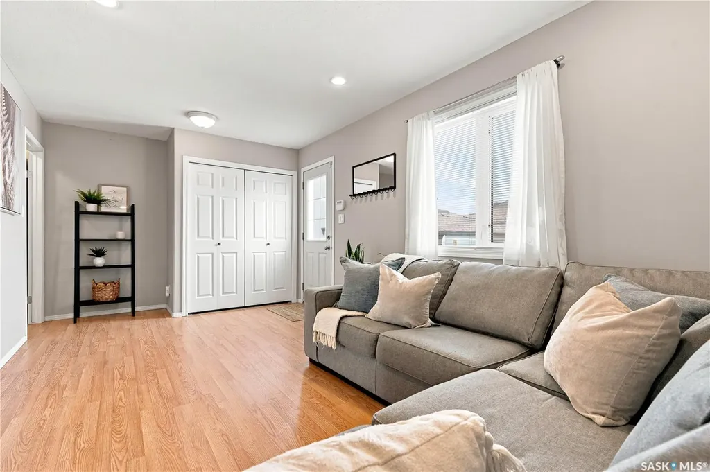 426 Rutherford Crescent Saskatoon SK S7N 4X7