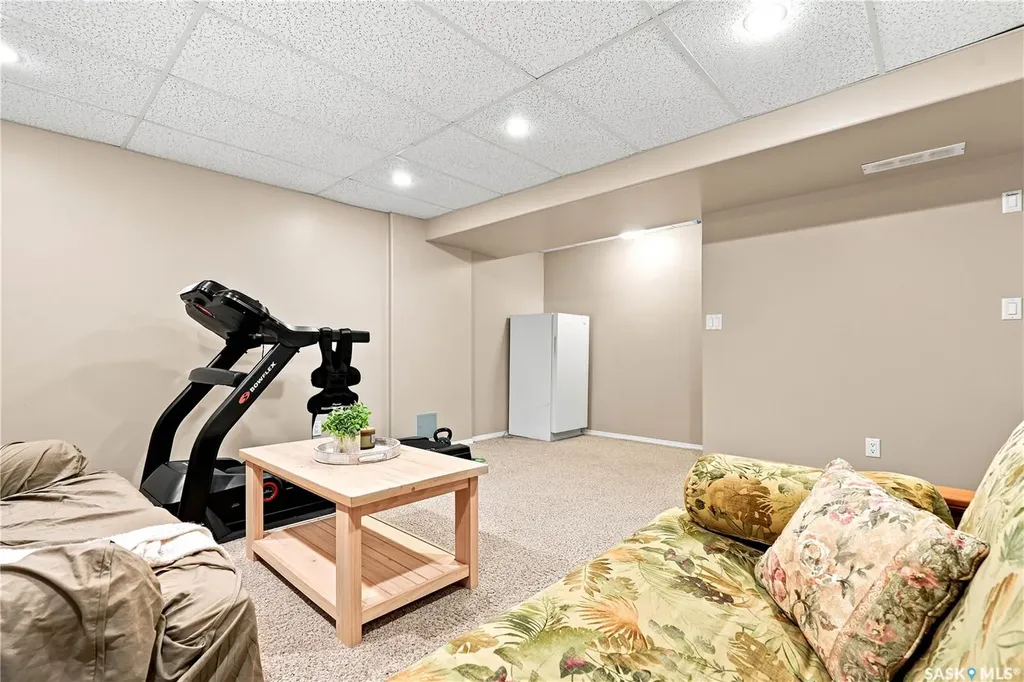 426 Rutherford Crescent Saskatoon SK S7N 4X7