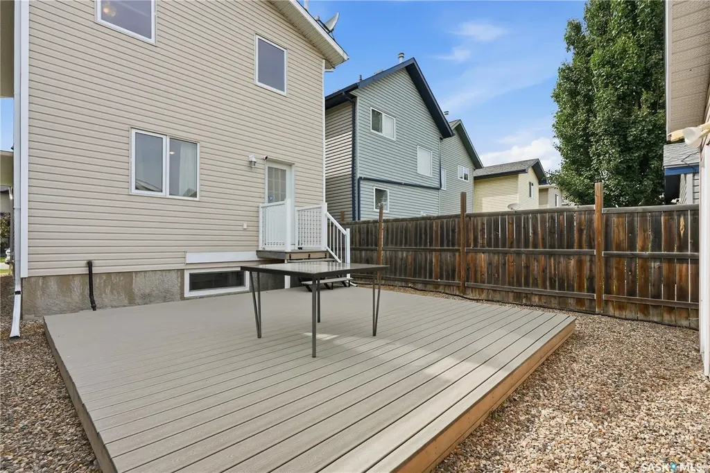 426 Rutherford Crescent Saskatoon SK S7N 4X7