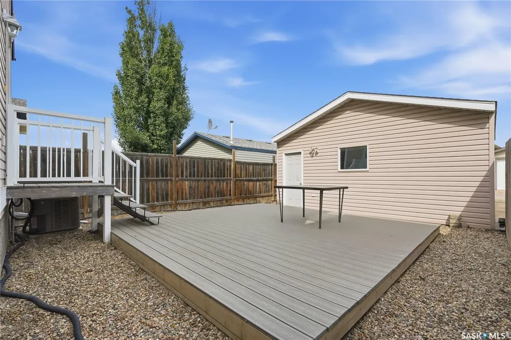 426 Rutherford Crescent Saskatoon SK S7N 4X7