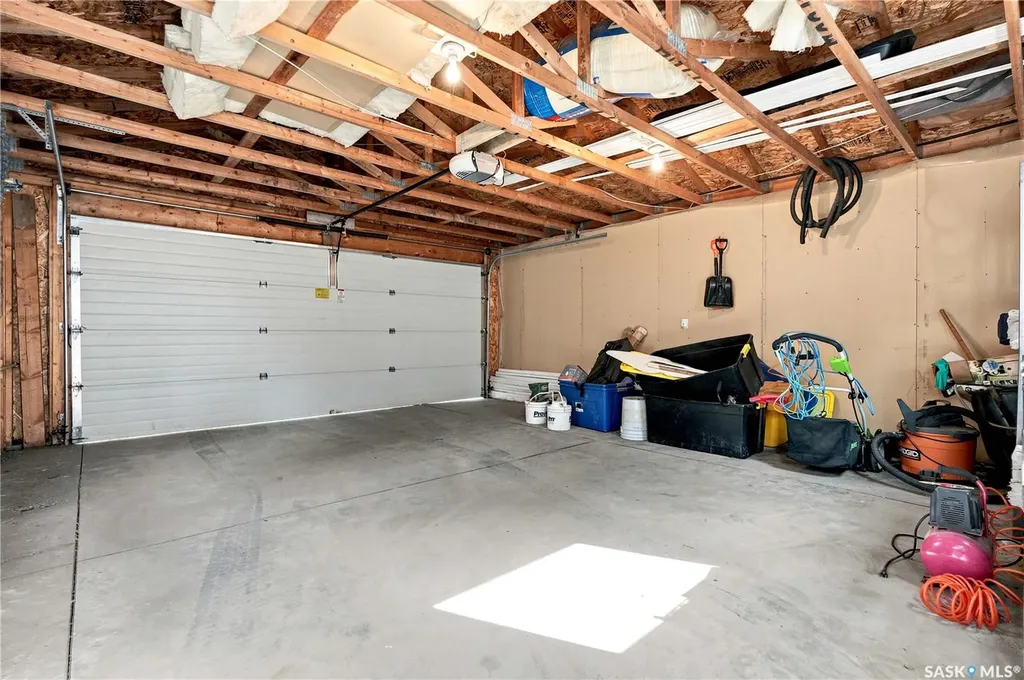 426 Rutherford Crescent Saskatoon SK S7N 4X7