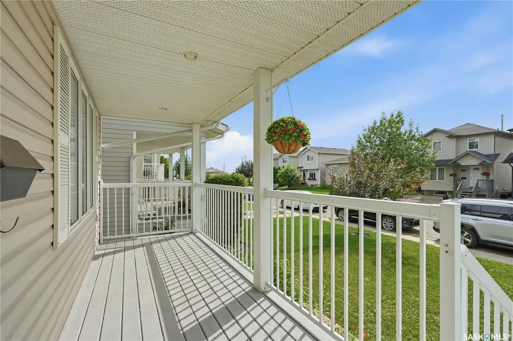 426 Rutherford Crescent Saskatoon SK S7N 4X7