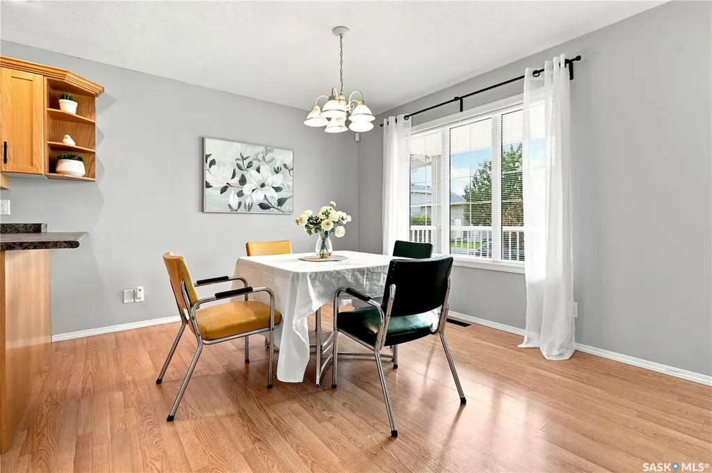 426 Rutherford Crescent Saskatoon SK S7N 4X7