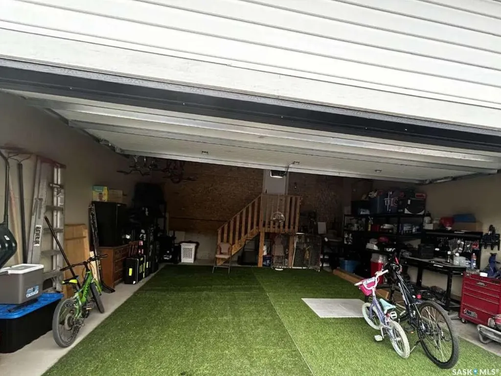 3743 Gee Crescent Regina SK S4V 3P1