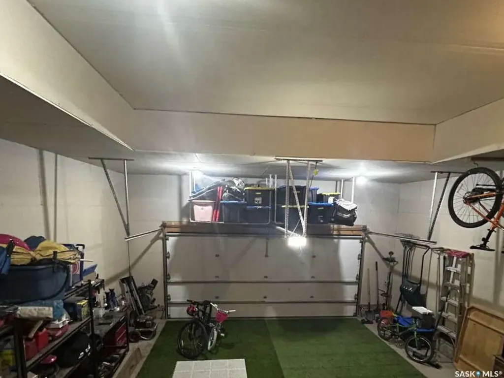 3743 Gee Crescent Regina SK S4V 3P1