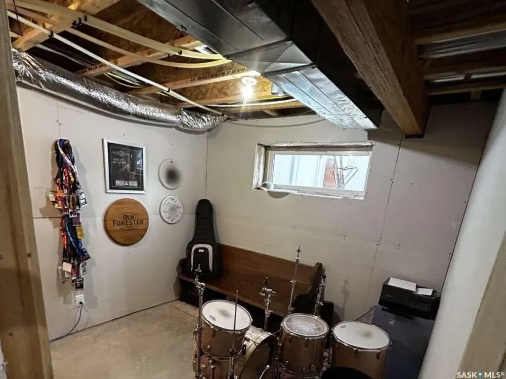 3743 Gee Crescent Regina SK S4V 3P1