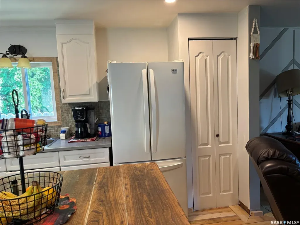 1455 9th Avenue NE Moose Jaw SK S6J 1C6
