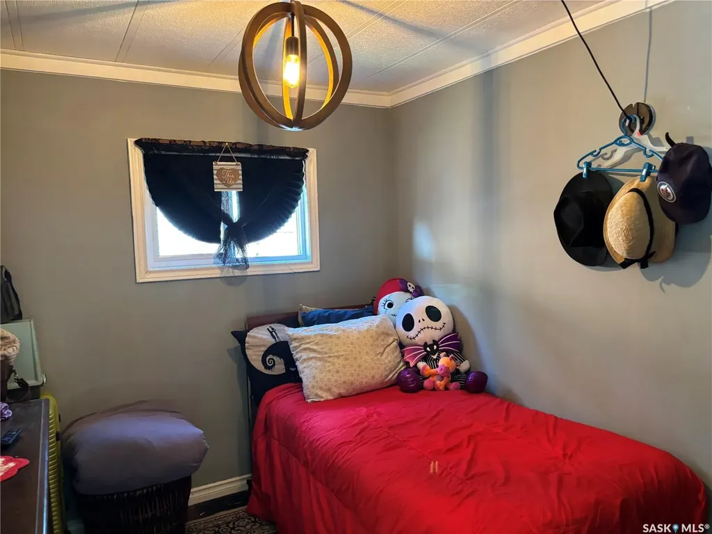 1455 9th Avenue NE Moose Jaw SK S6J 1C6