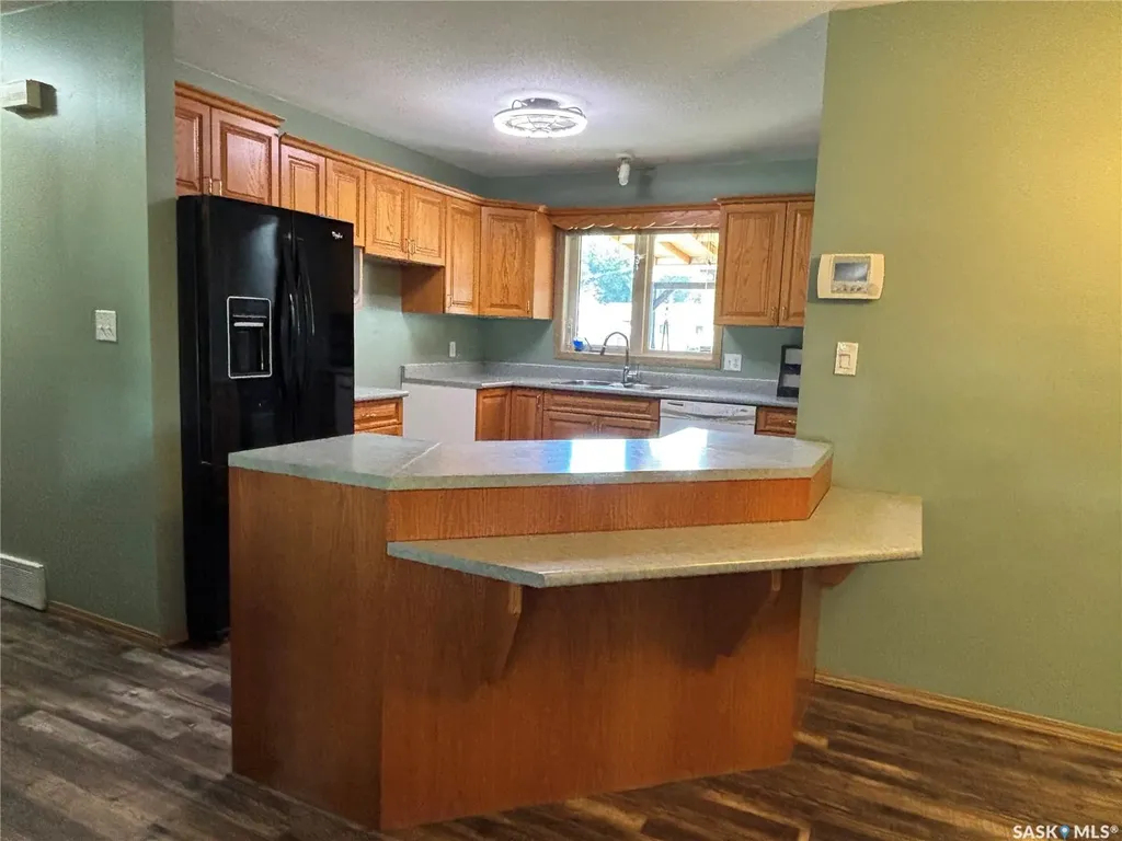 208 Herbert Street Maple Creek SK S0N 1N0