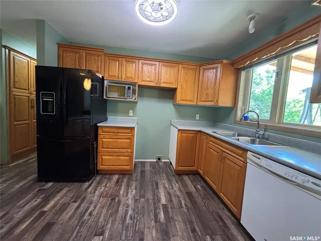 208 Herbert Street Maple Creek SK S0N 1N0