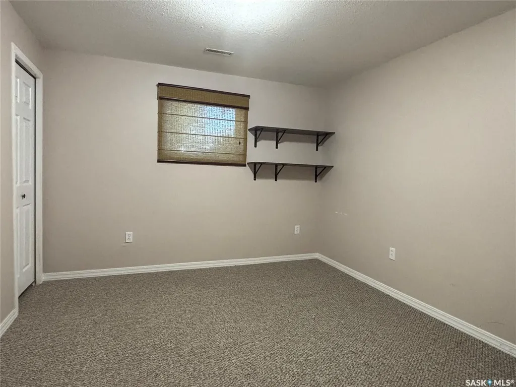208 Herbert Street Maple Creek SK S0N 1N0
