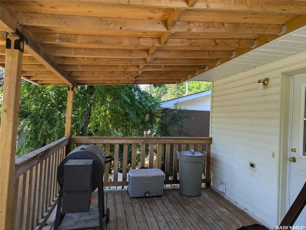 208 Herbert Street Maple Creek SK S0N 1N0