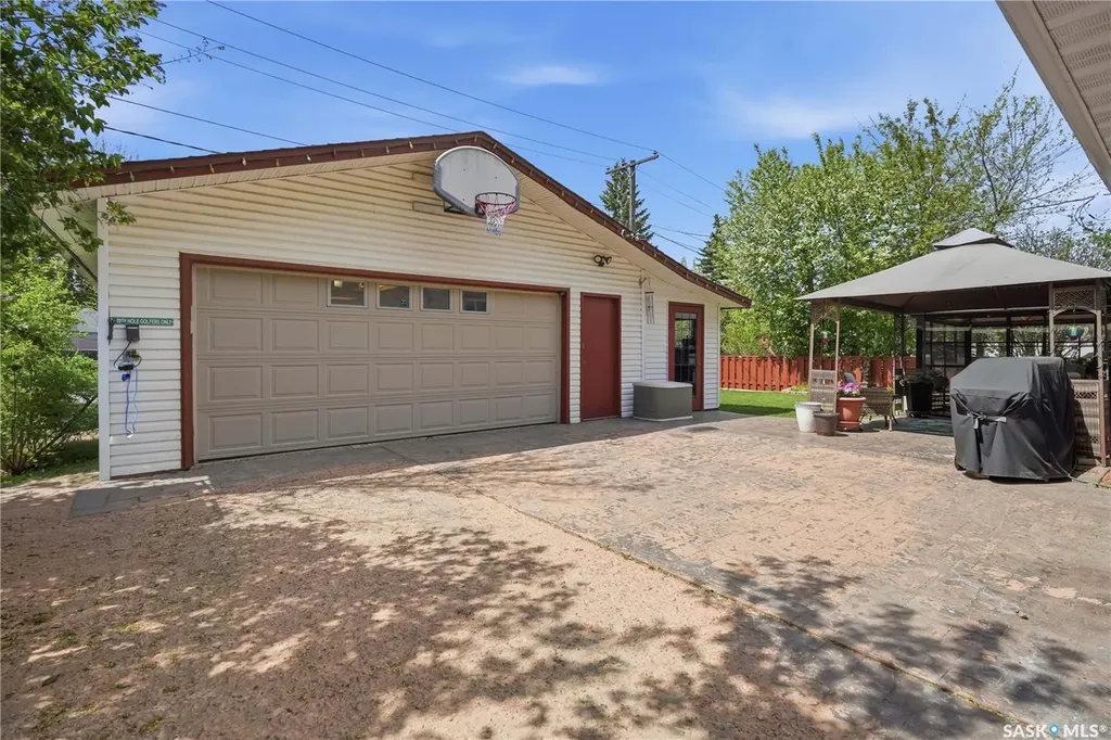 104 Marsh Crescent Regina SK S4S 6B4
