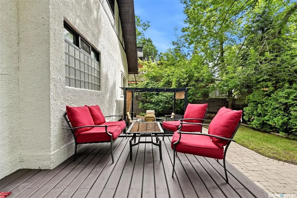 2950 Albert Street Regina SK S4S 3N6
