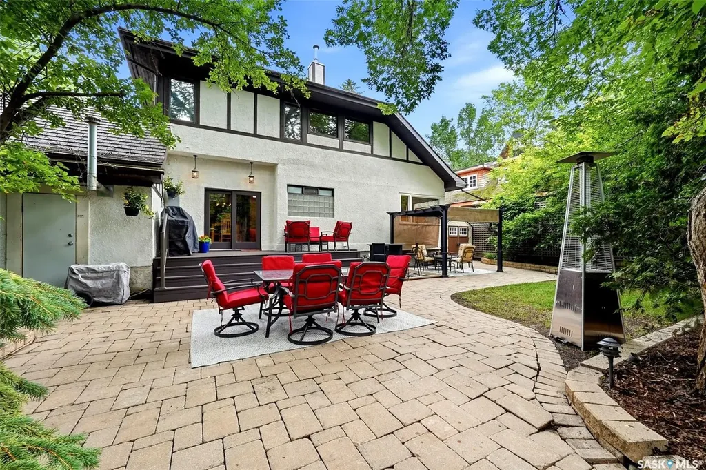 2950 Albert Street Regina SK S4S 3N6