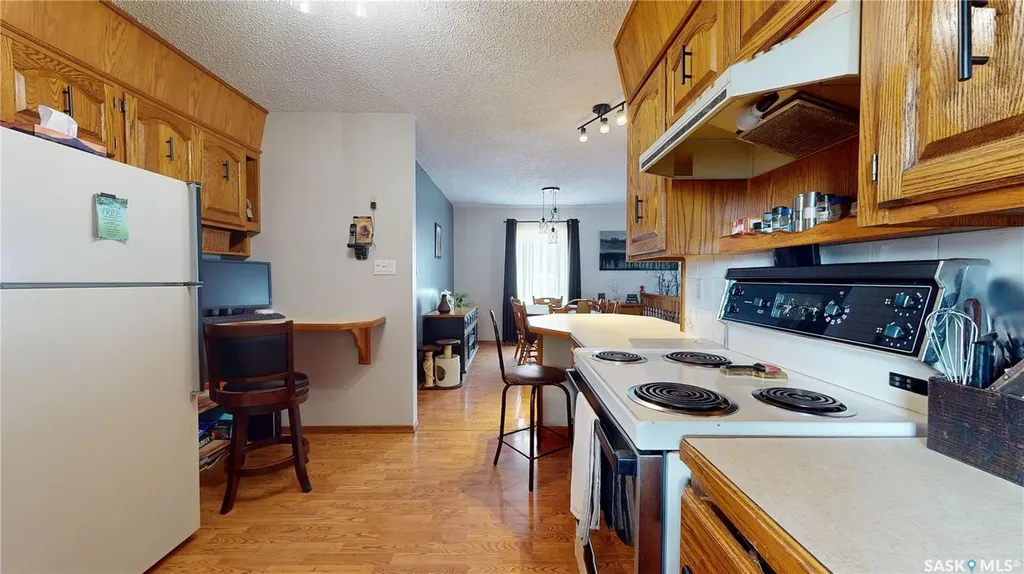 1358 Lakewood Crescent N Regina SK S4X 3H3