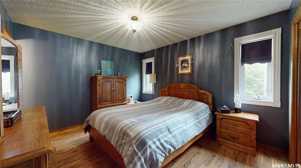 1358 Lakewood Crescent N Regina SK S4X 3H3