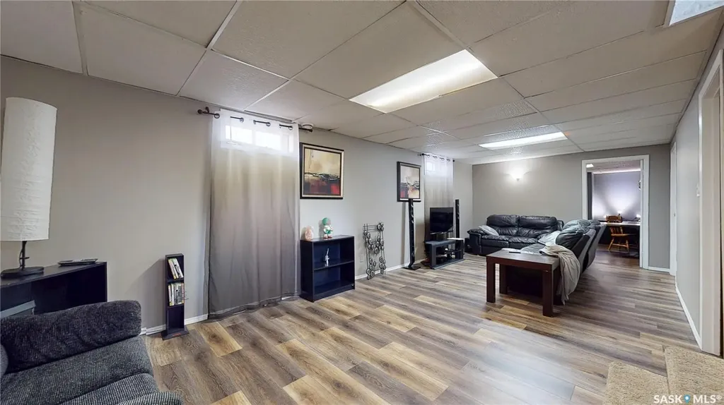 1358 Lakewood Crescent N Regina SK S4X 3H3