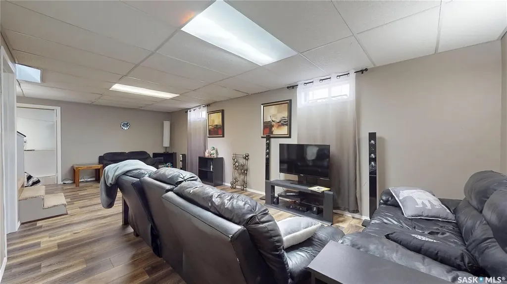 1358 Lakewood Crescent N Regina SK S4X 3H3