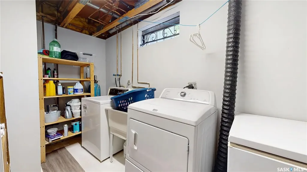1358 Lakewood Crescent N Regina SK S4X 3H3