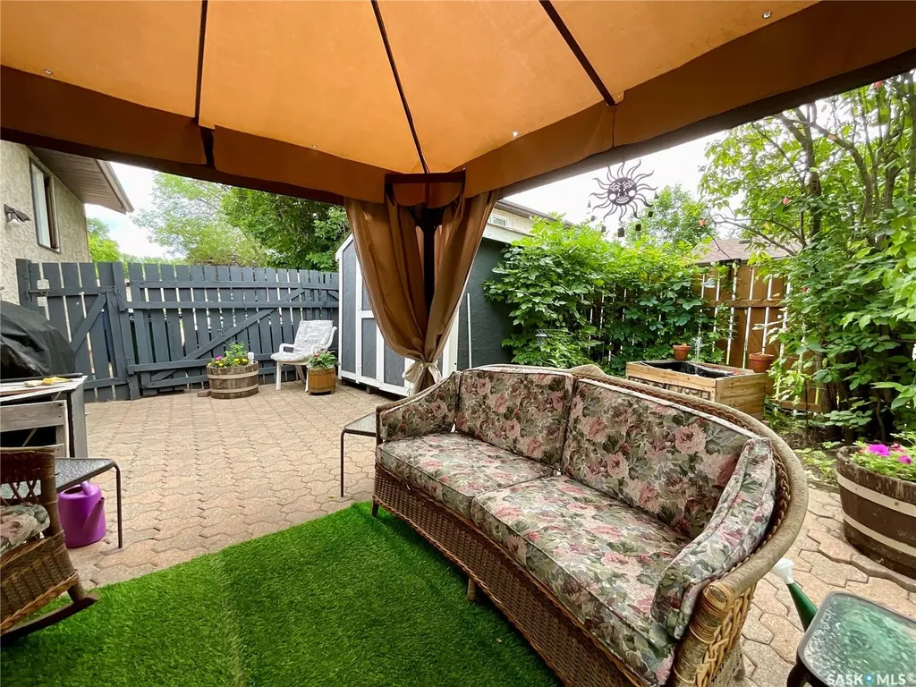 1358 Lakewood Crescent N Regina SK S4X 3H3