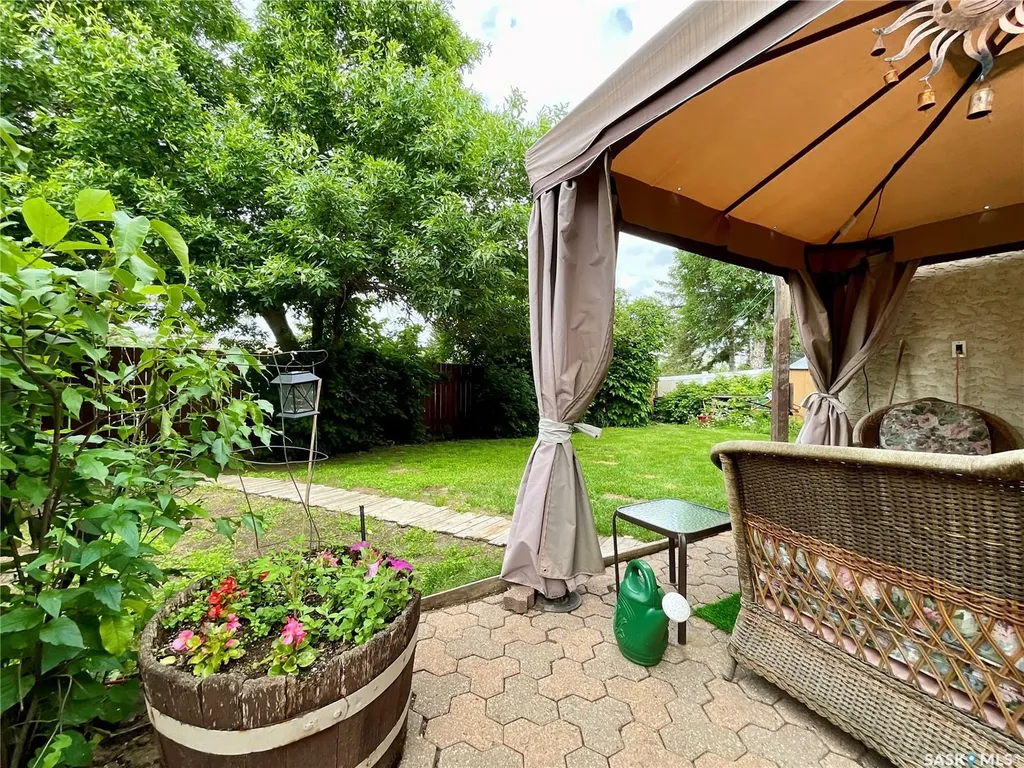1358 Lakewood Crescent N Regina SK S4X 3H3