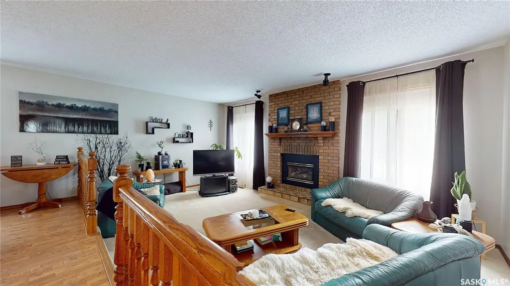 1358 Lakewood Crescent N Regina SK S4X 3H3