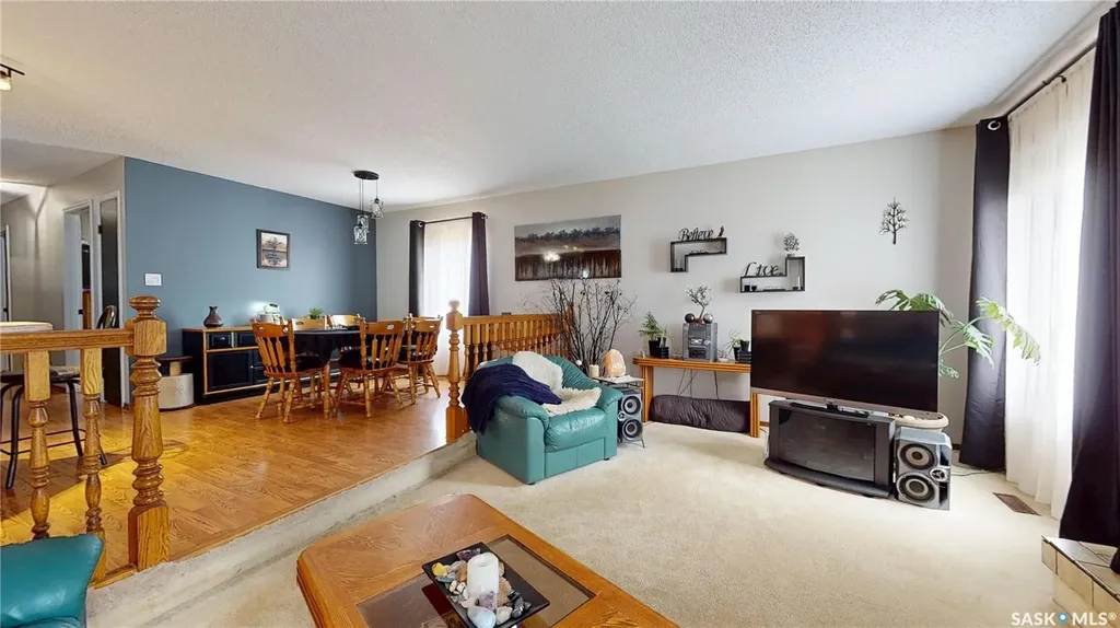 1358 Lakewood Crescent N Regina SK S4X 3H3