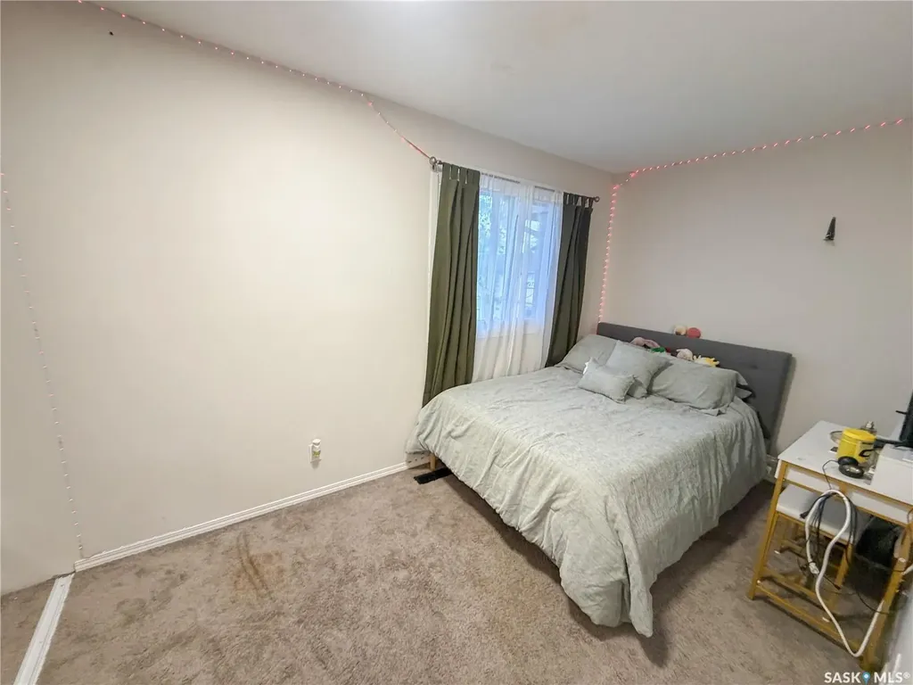 1128 Mckercher Drive Saskatoon SK S7H 4Y7