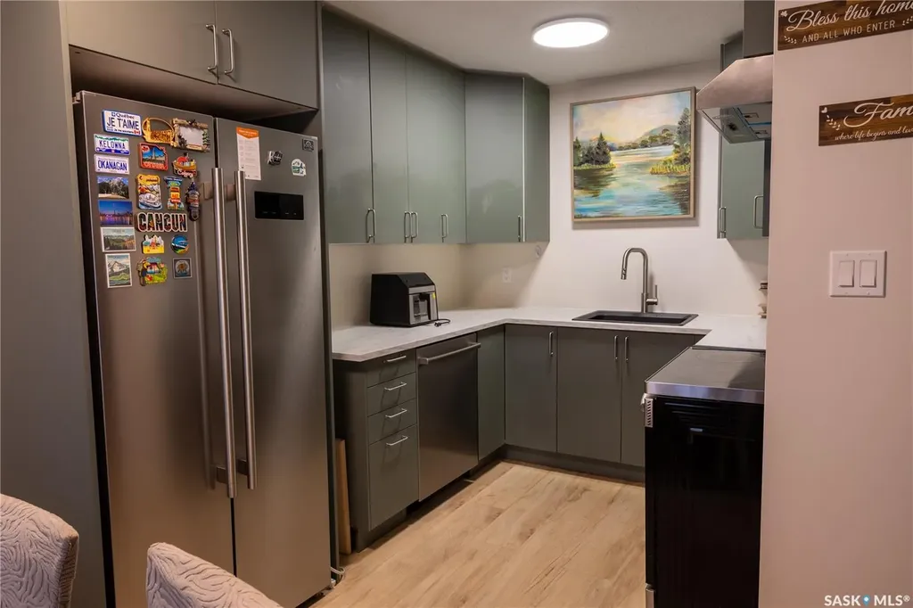 1128 Mckercher Drive Saskatoon SK S7H 4Y7