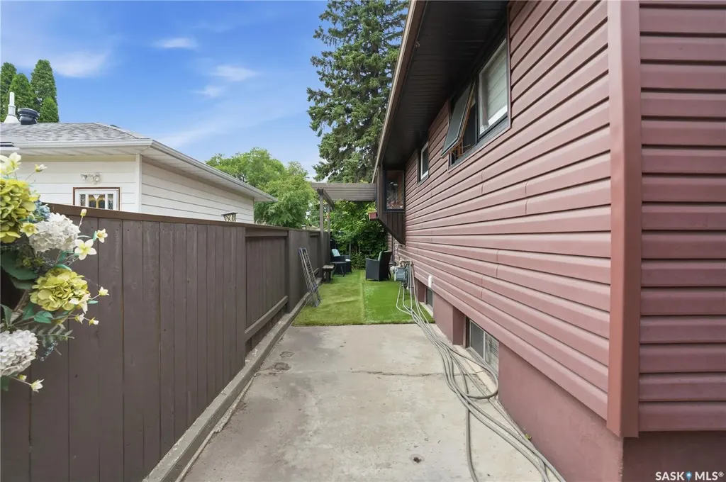 1601 Morgan Avenue Saskatoon SK S7H 2R2