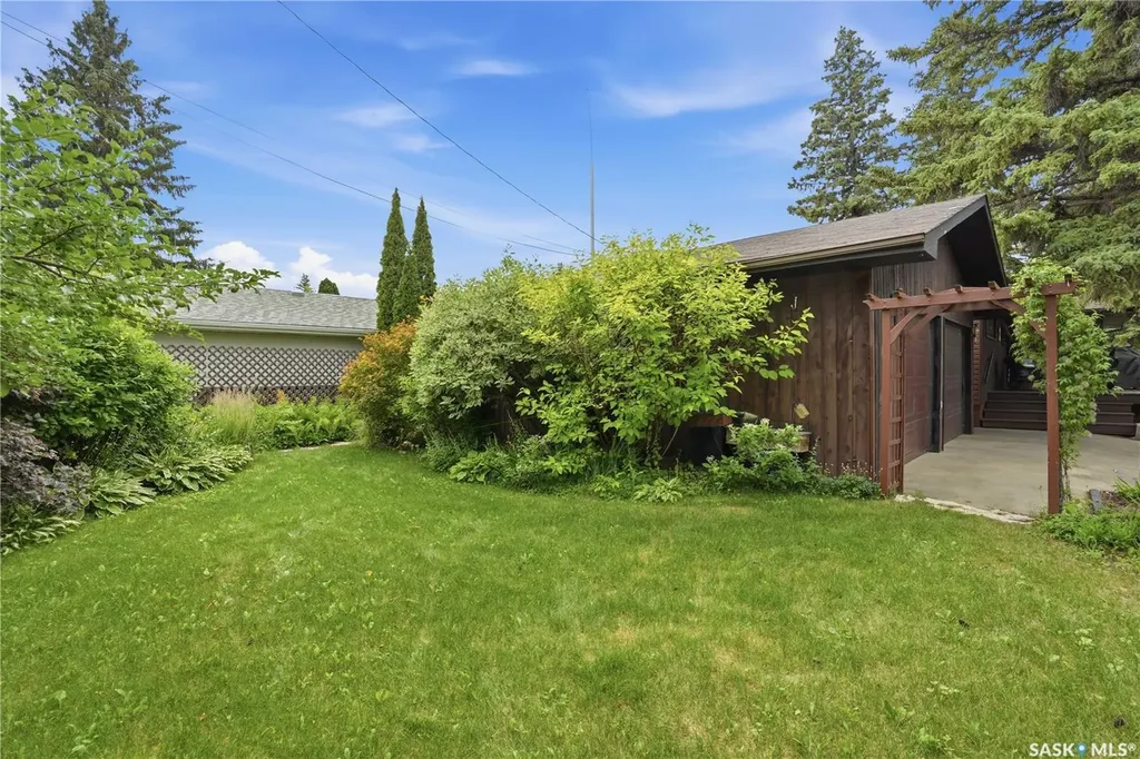 1601 Morgan Avenue Saskatoon SK S7H 2R2