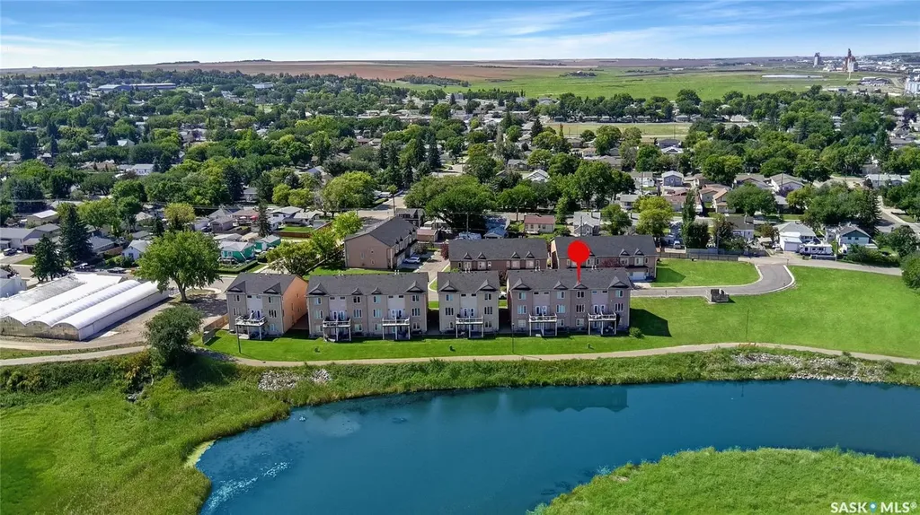 701 Mcintosh Street E Swift Current SK S9H 1H7