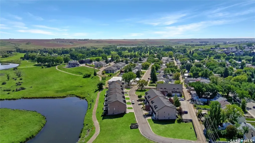 701 Mcintosh Street E Swift Current SK S9H 1H7