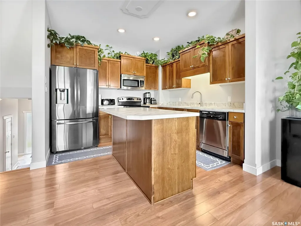 701 Mcintosh Street E Swift Current SK S9H 1H7