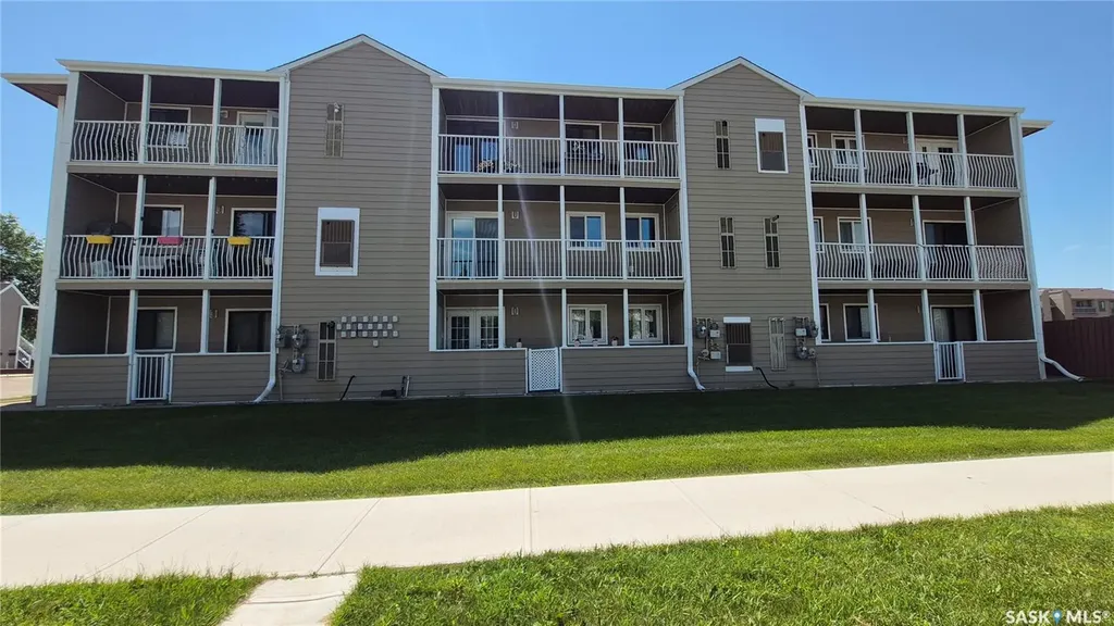 6585 Rochdale Boulevard Regina SK S4X 2Z1