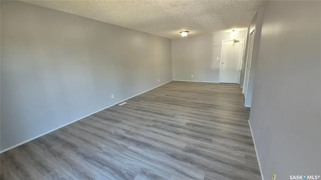 6585 Rochdale Boulevard Regina SK S4X 2Z1