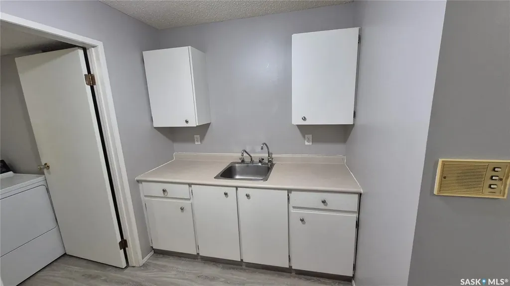 6585 Rochdale Boulevard Regina SK S4X 2Z1