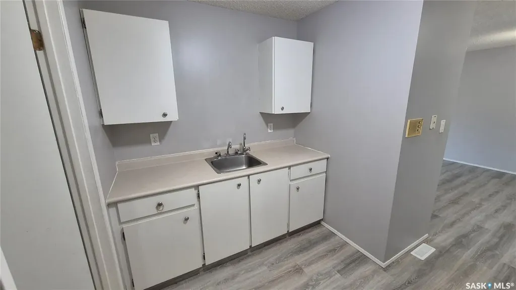 6585 Rochdale Boulevard Regina SK S4X 2Z1